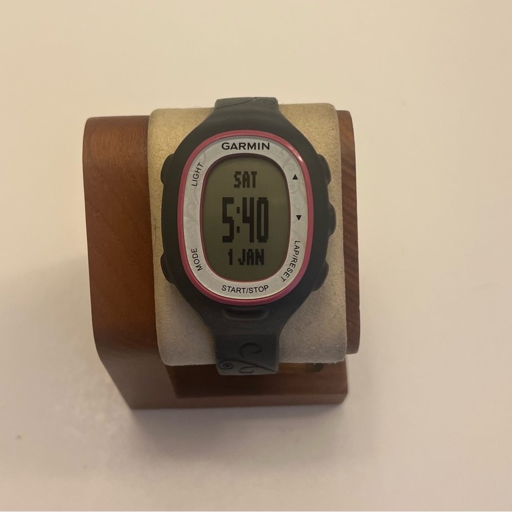 Garmin FR70 W (brand new‎ batteries)
